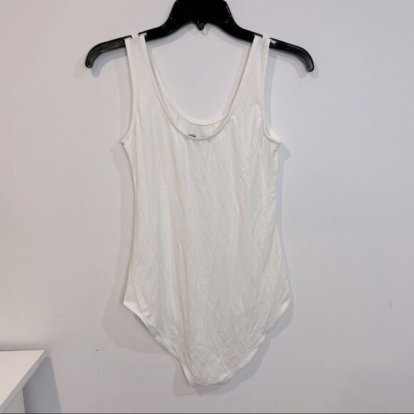 Gibson Basic Solid Soft Stretchy Sleeveless Tank Top Bodysuit Leotard in White - Picture 2 of 6
